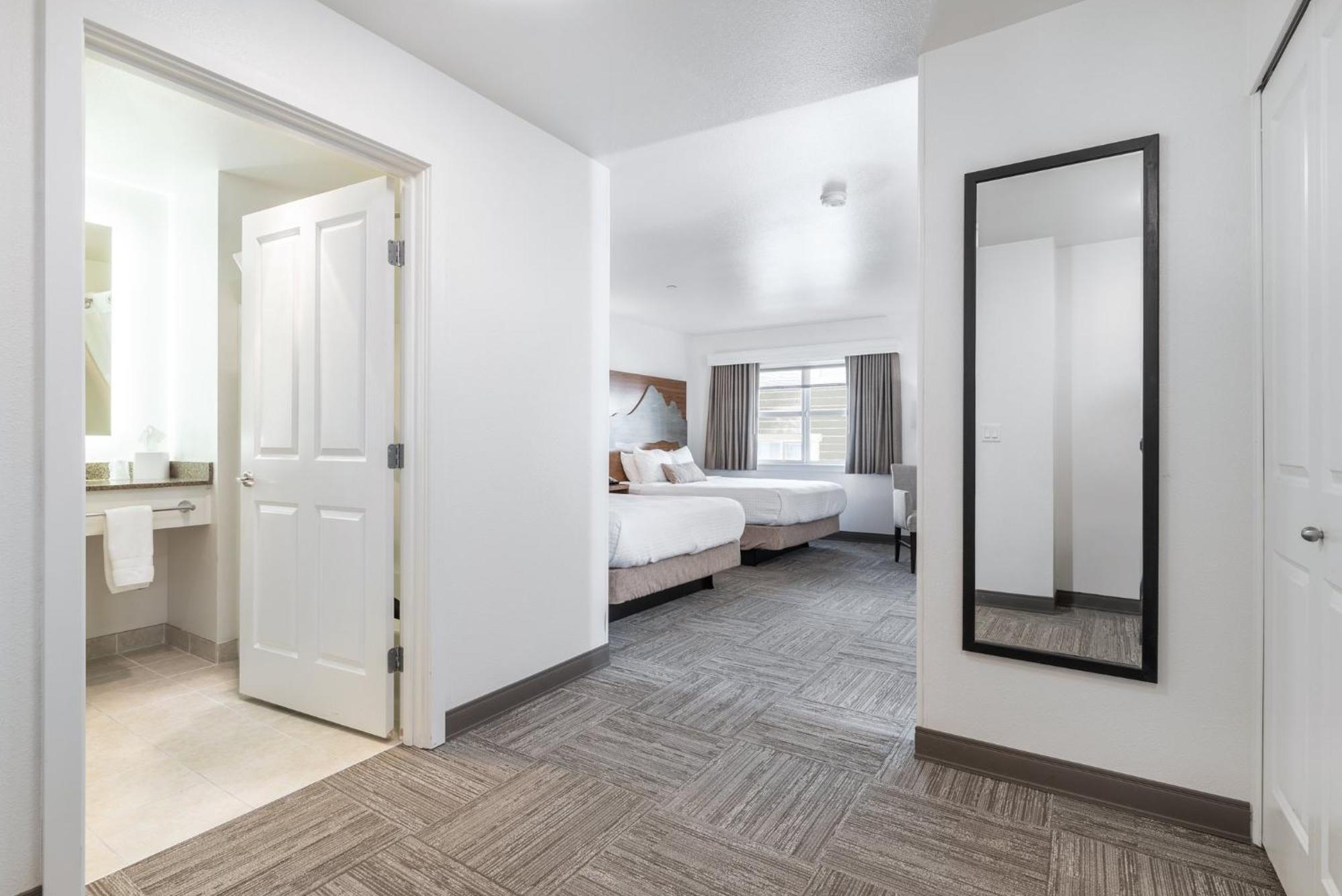 Marshall Suites Bainbridge Island Экстерьер фото